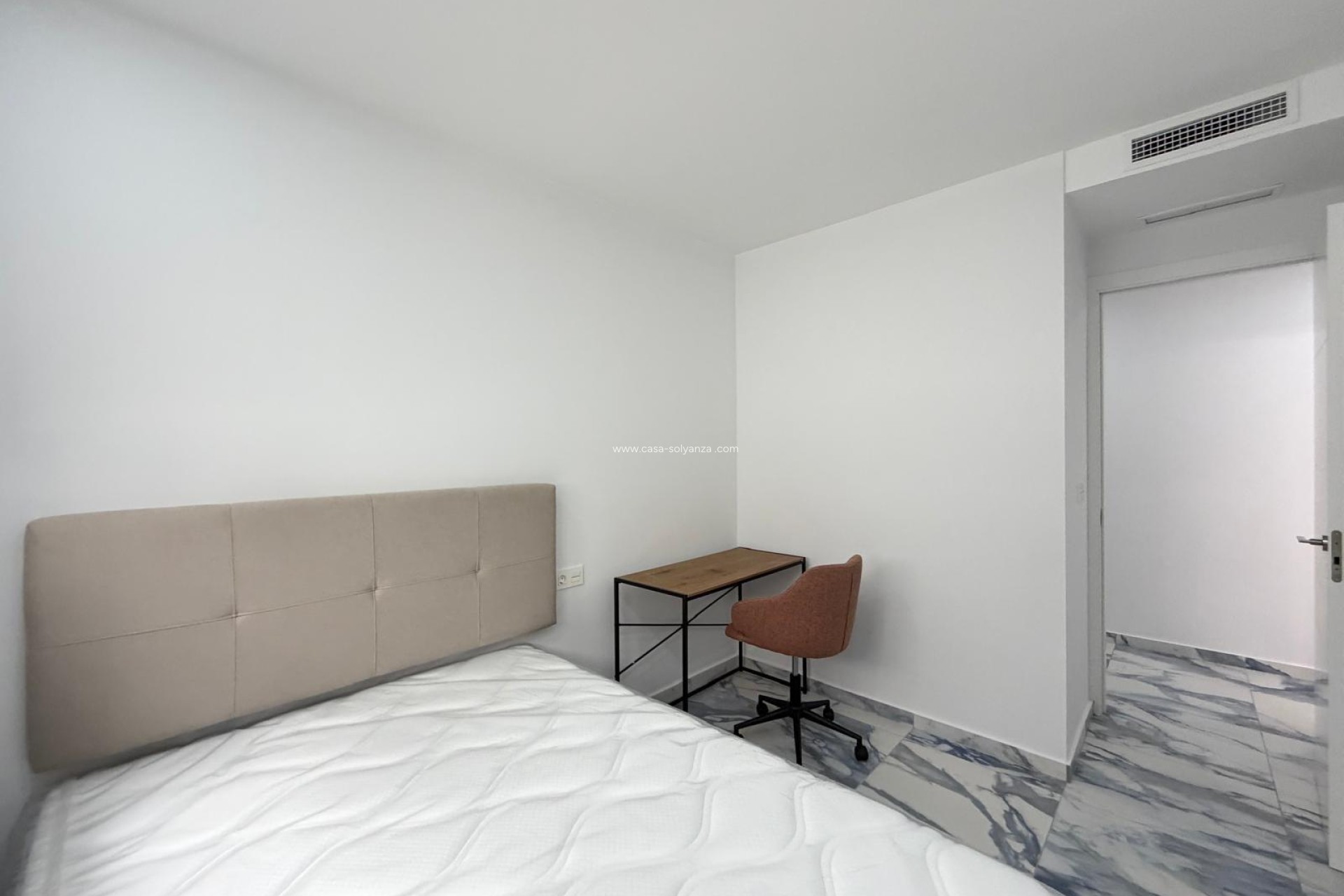 Reventa - Apartamento / piso - Torrevieja - Estacion Autobuses