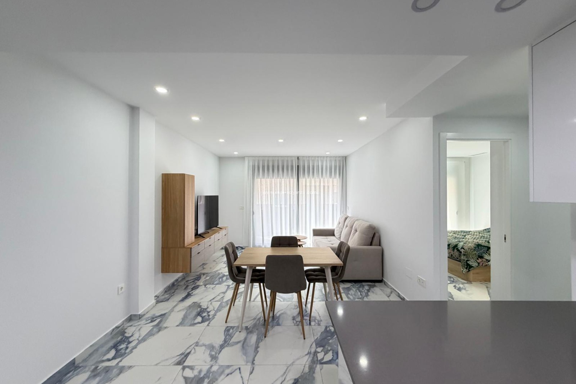 Reventa - Apartamento / piso - Torrevieja - Estacion Autobuses