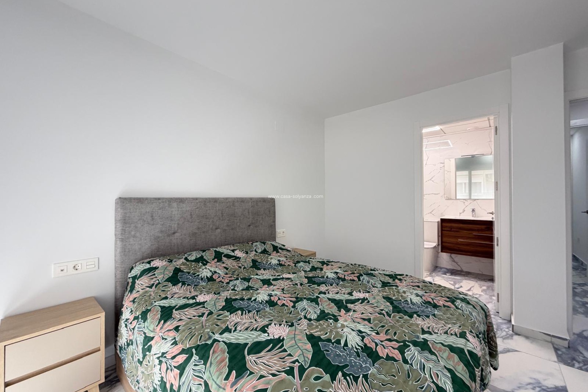 Reventa - Apartamento / piso - Torrevieja - Estacion Autobuses