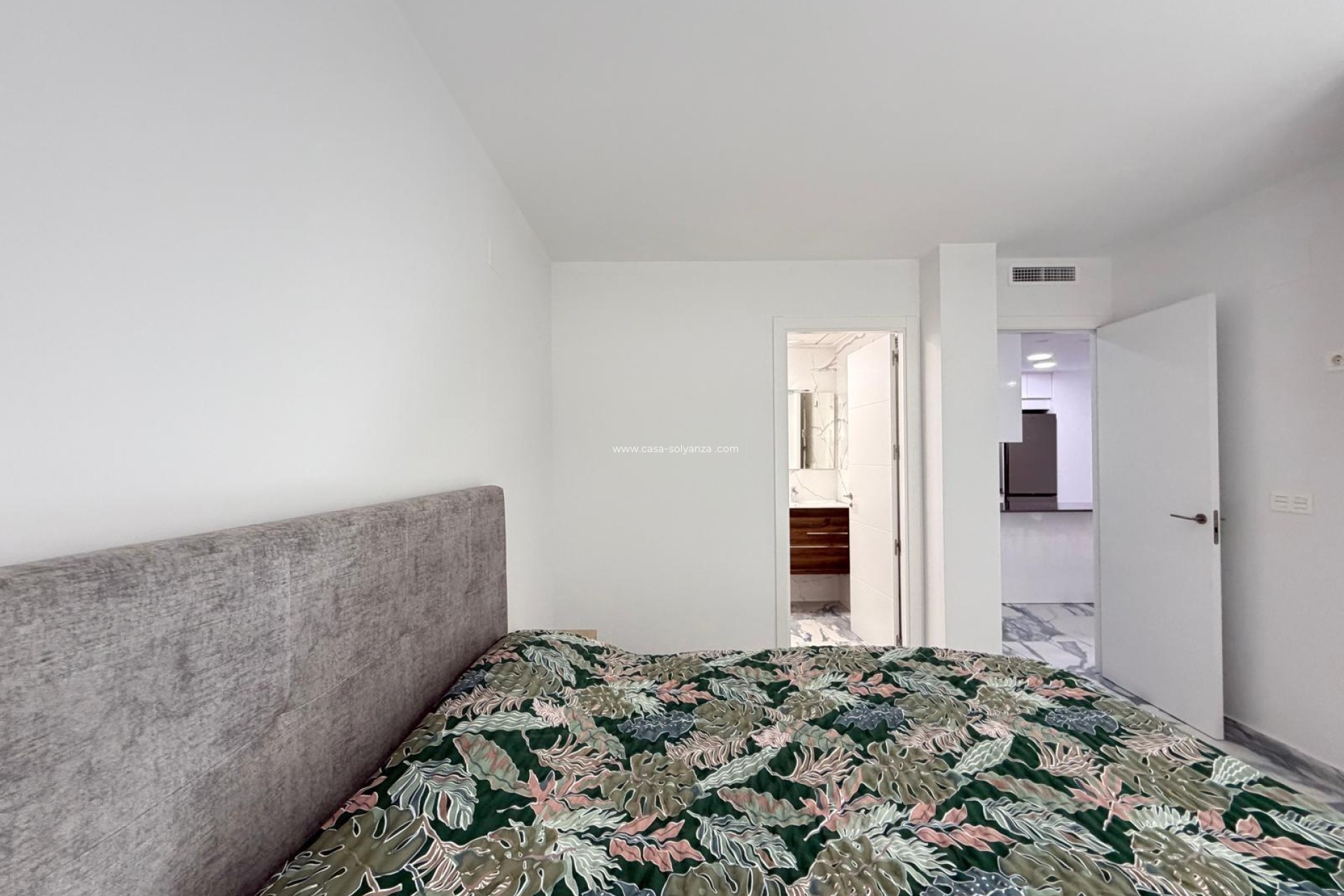 Reventa - Apartamento / piso - Torrevieja - Estacion Autobuses