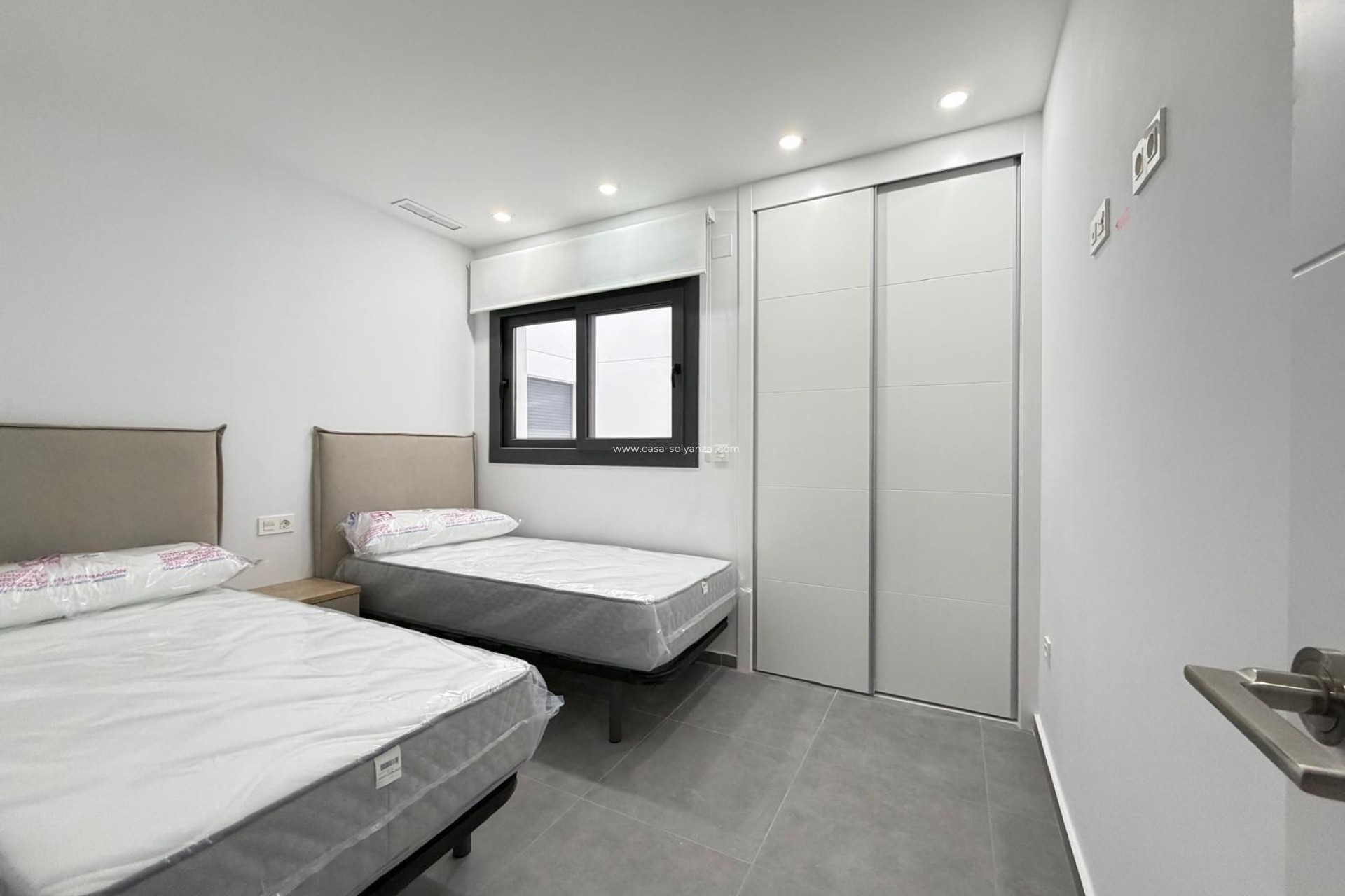 Reventa - Apartamento / piso - Torrevieja - Estacion Autobuses