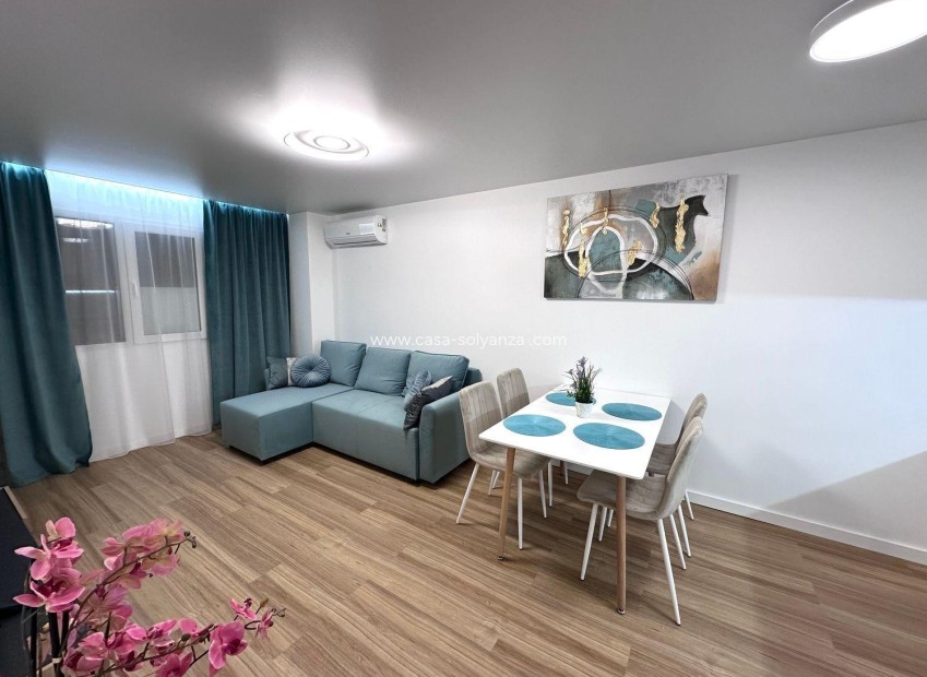Reventa - Apartamento / piso - Torrevieja - Estacion Autobuses