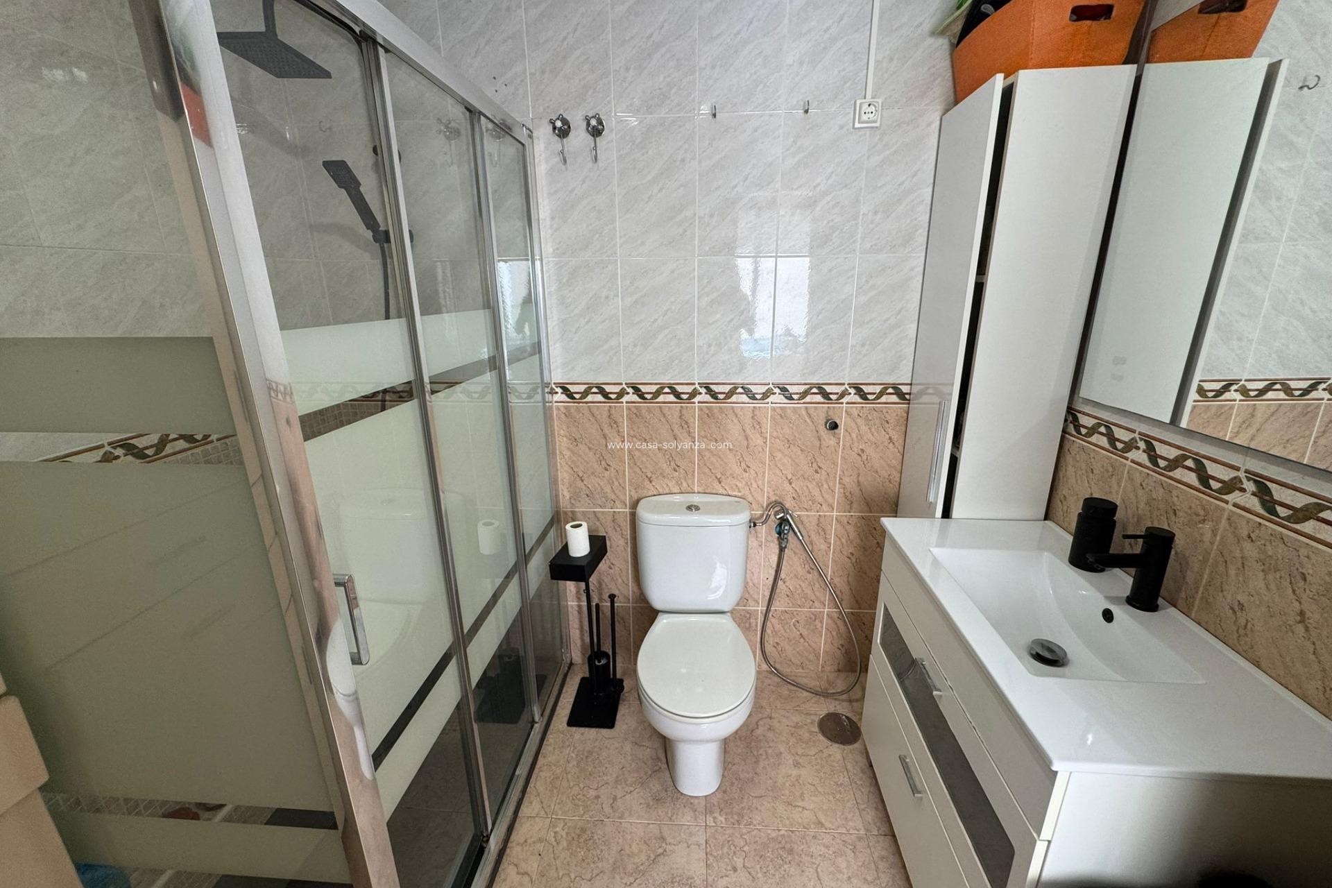 Reventa - Apartamento / piso - Torrevieja - Estacion Autobuses