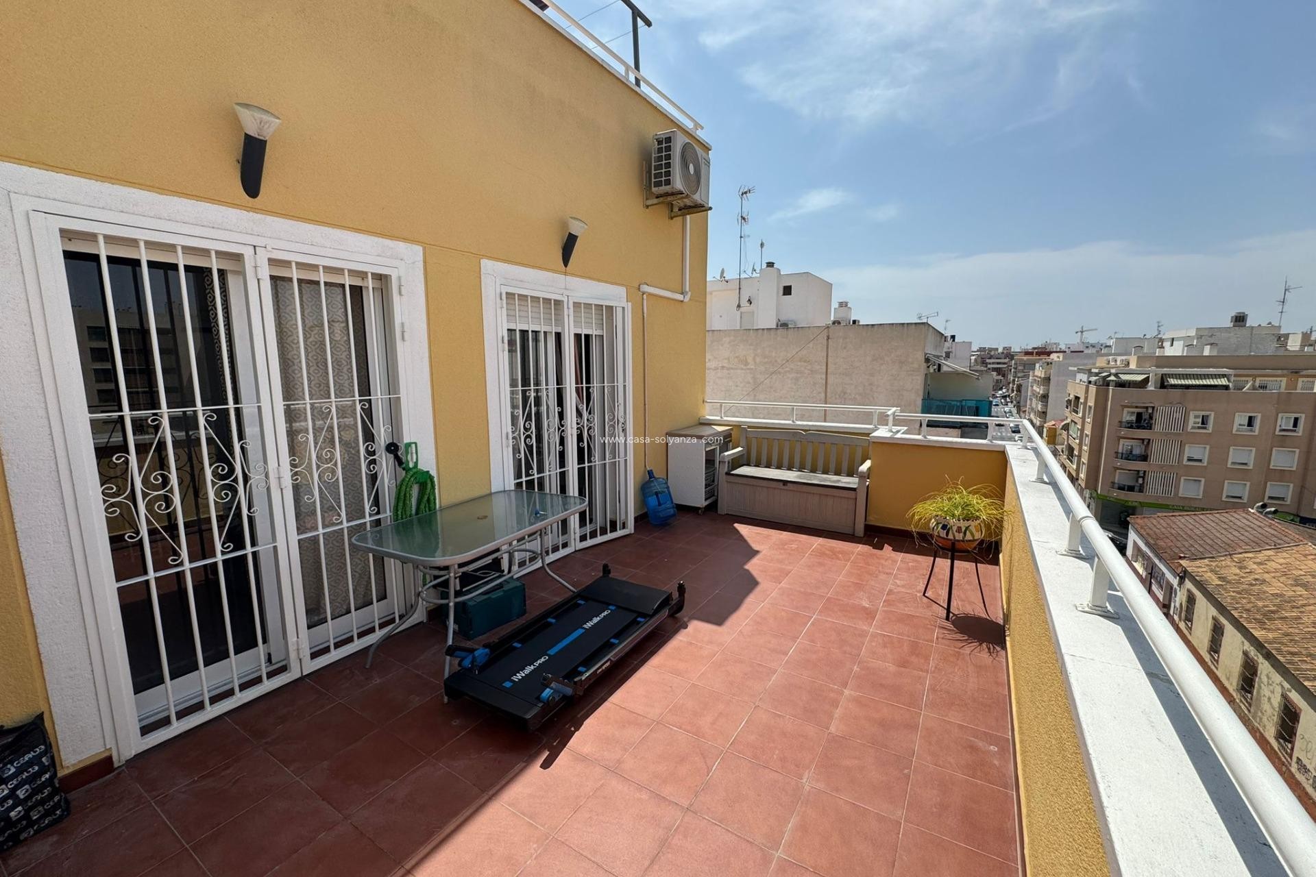 Reventa - Apartamento / piso - Torrevieja - Estacion Autobuses