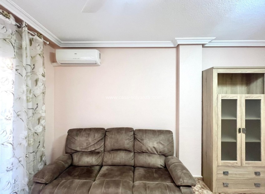 Reventa - Apartamento / piso - Torrevieja - Estacion Autobuses