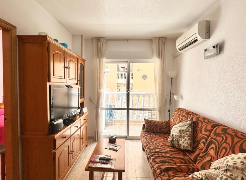Reventa - Apartamento / piso - Torrevieja - Estacion Autobuses