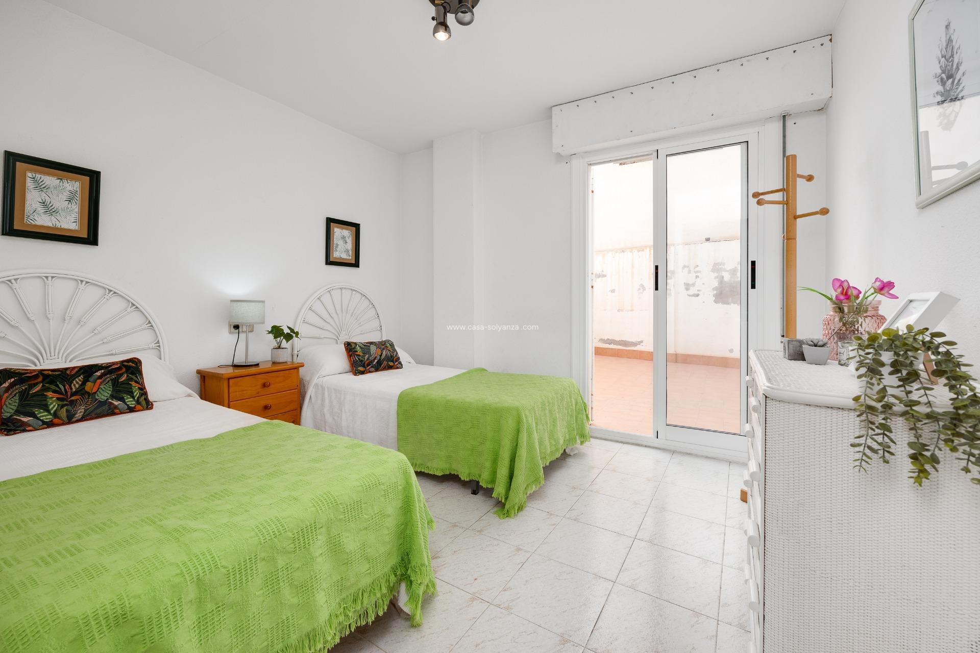 Reventa - Apartamento / piso - Torrevieja - Estacion Autobuses