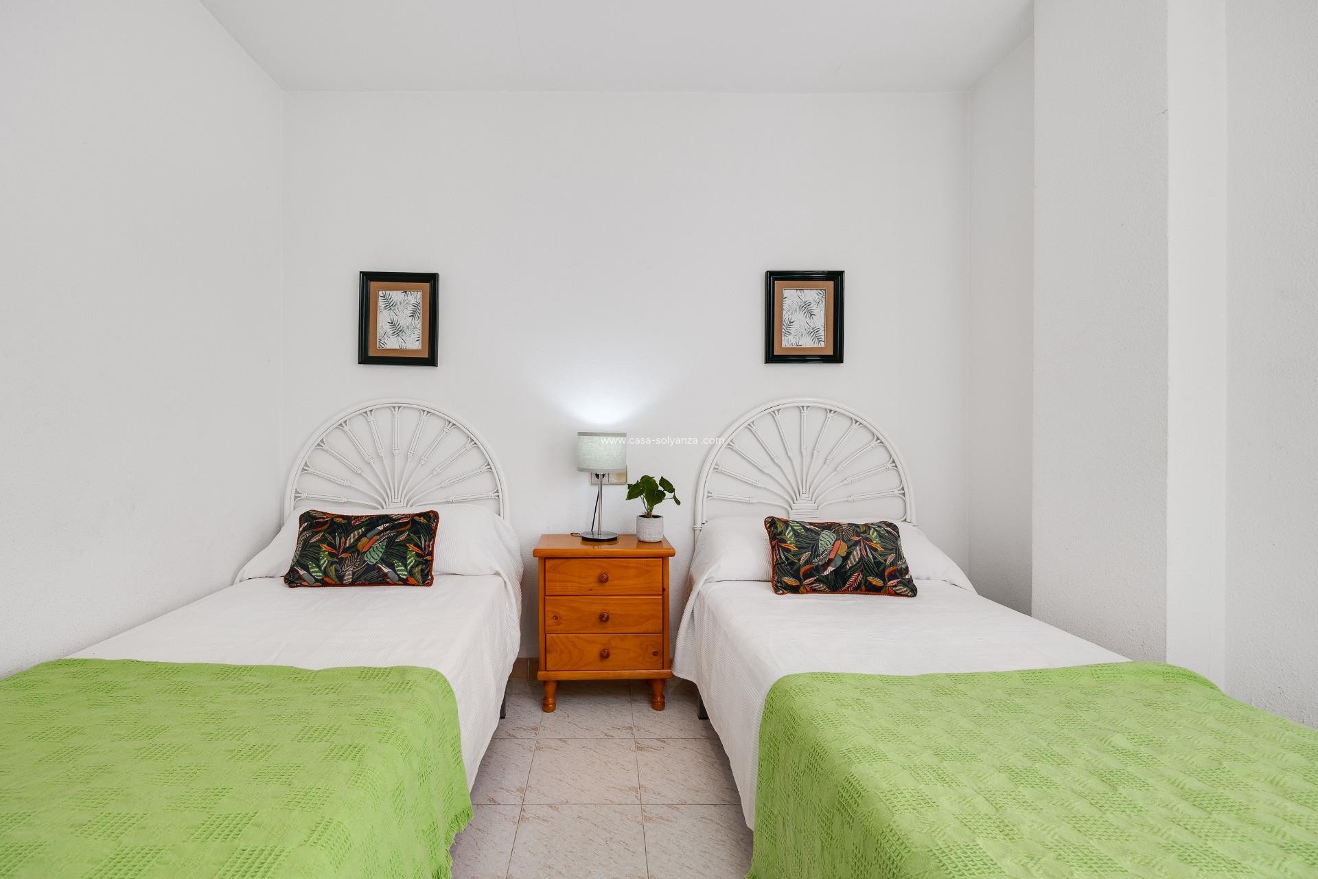 Reventa - Apartamento / piso - Torrevieja - Estacion Autobuses