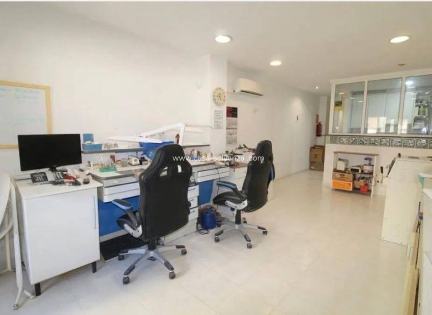 Reventa - Apartamento / piso - Torrevieja - Estacion Autobuses