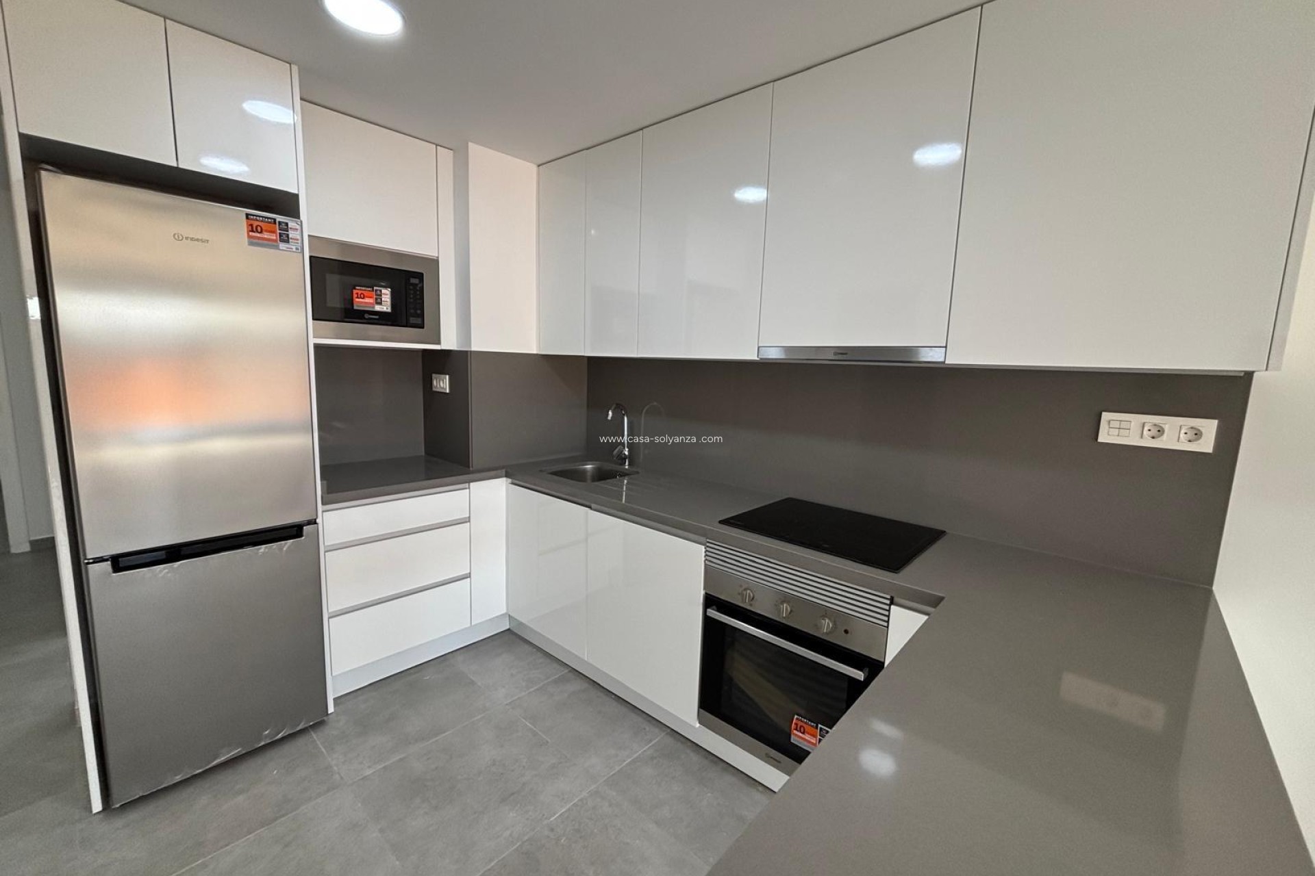 Reventa - Apartamento / piso - Torrevieja - Estacion Autobuses