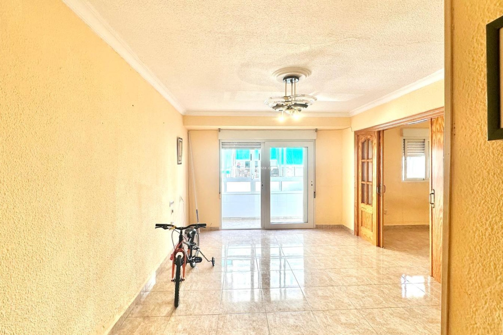 Reventa - Apartamento / piso - Torrevieja - Estacion Autobuses