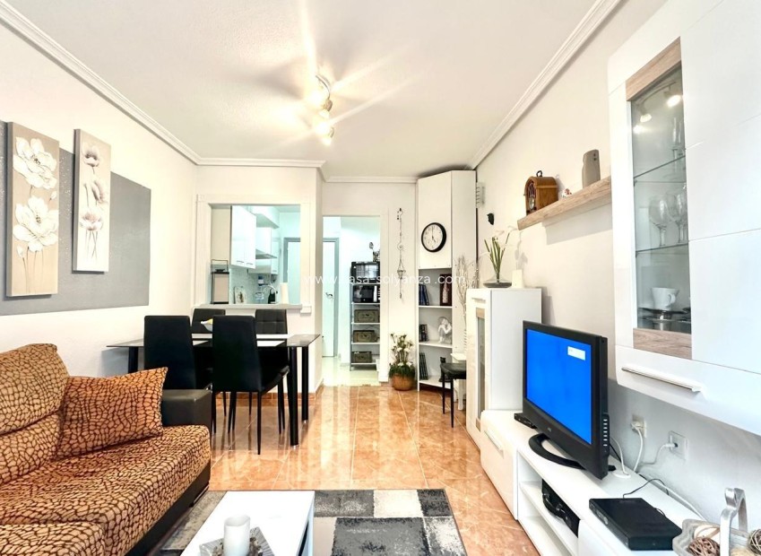 Reventa - Apartamento / piso - Torrevieja - Estacion Autobuses