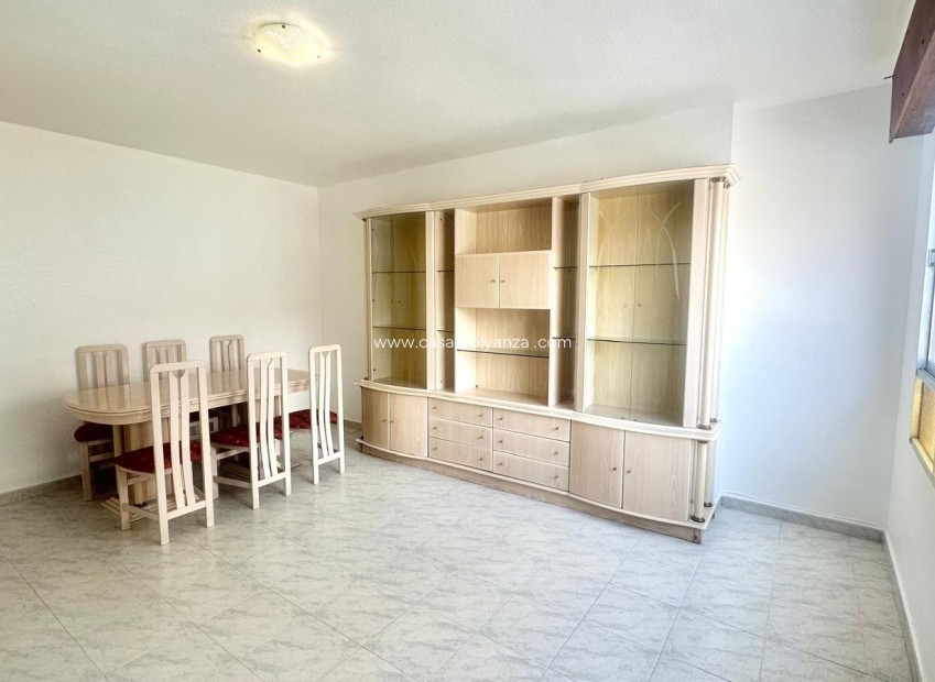 Reventa - Apartamento / piso - Torrevieja - Estacion Autobuses