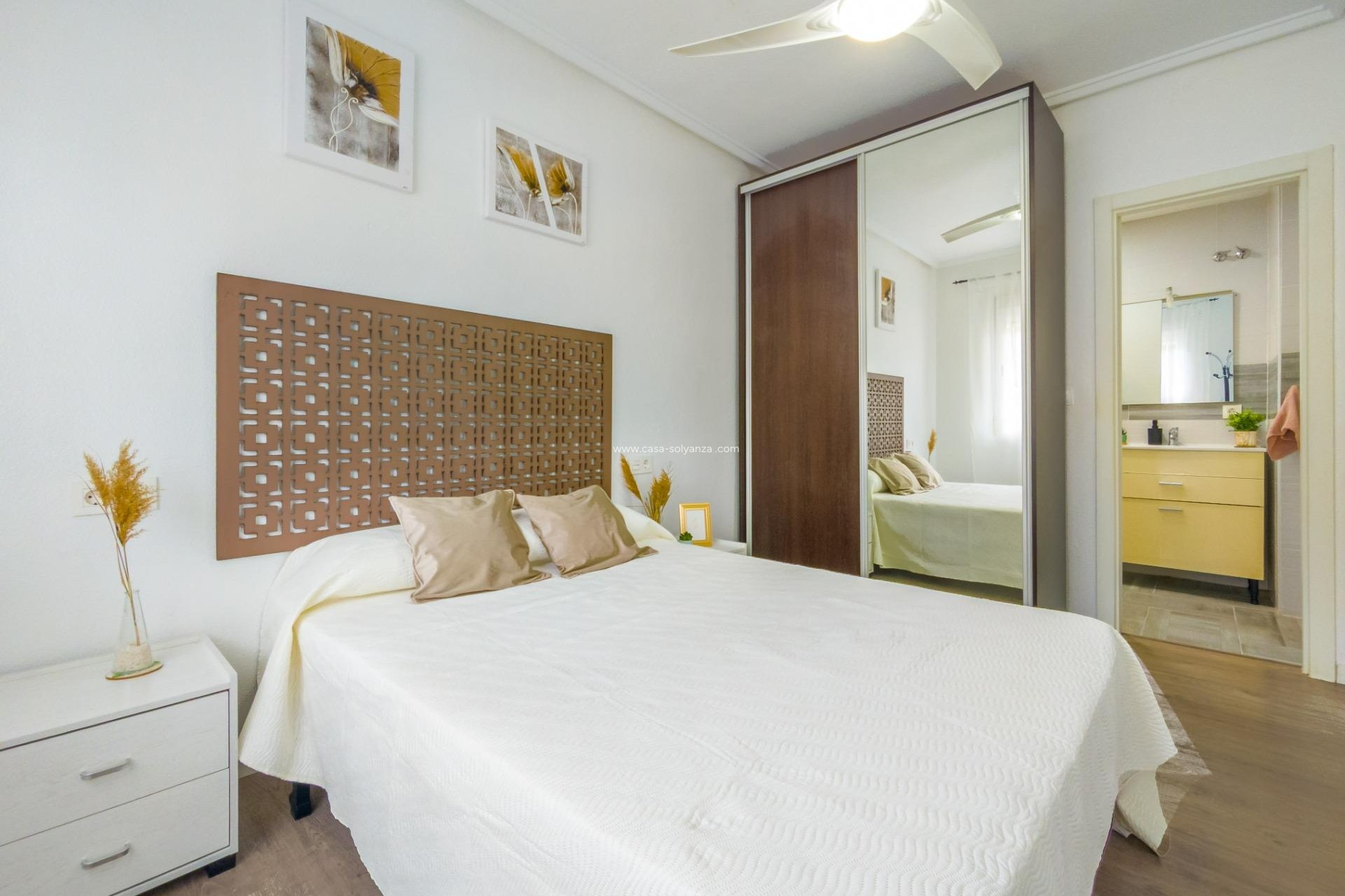 Reventa - Apartamento / piso - Torrevieja - Estacion Autobuses