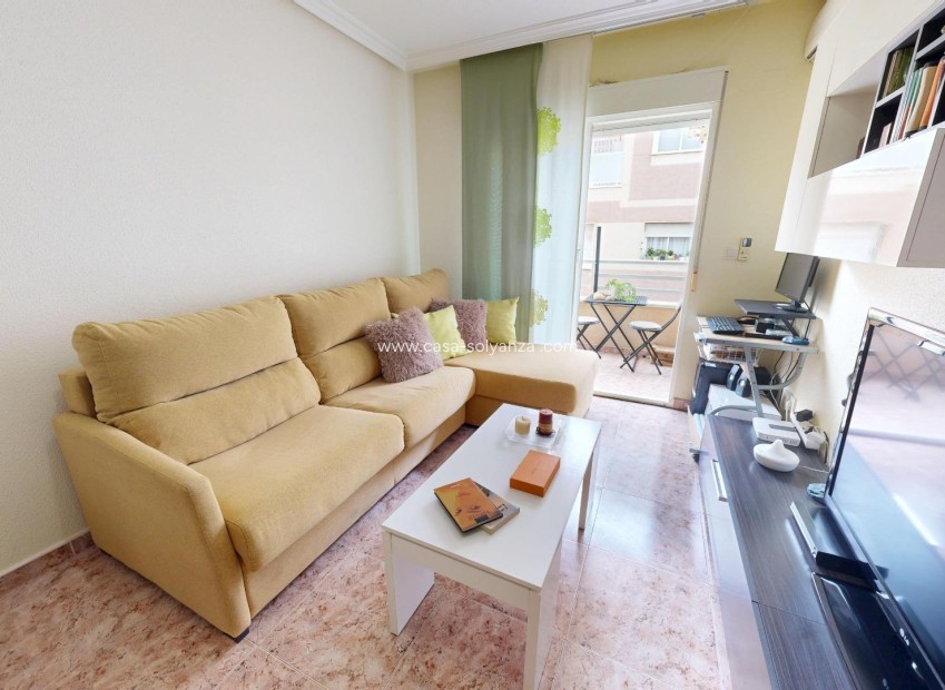 Reventa - Apartamento / piso - Torrevieja - Estacion Autobuses