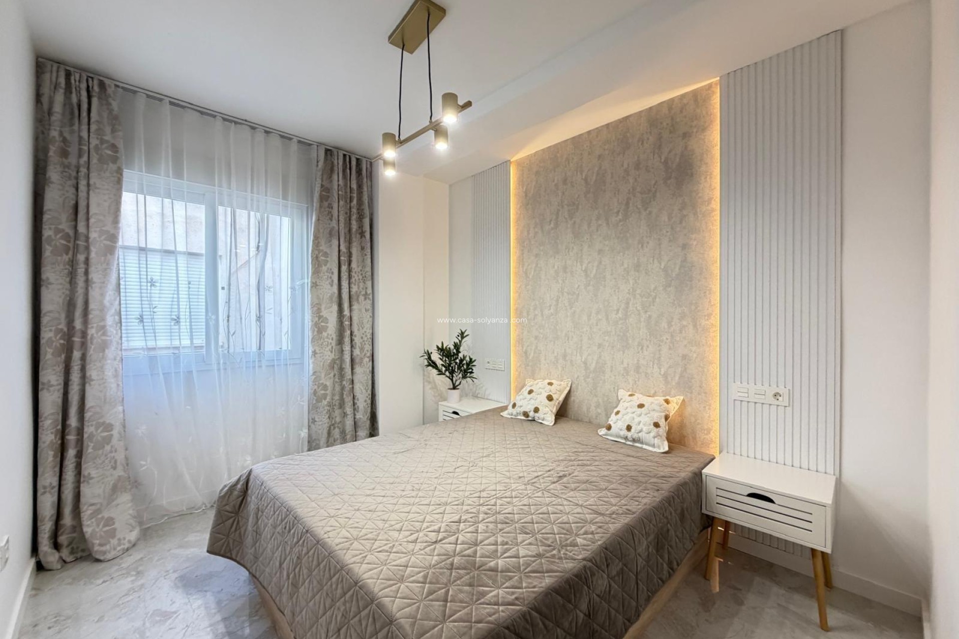 Reventa - Apartamento / piso - Torrevieja - Estacion Autobuses