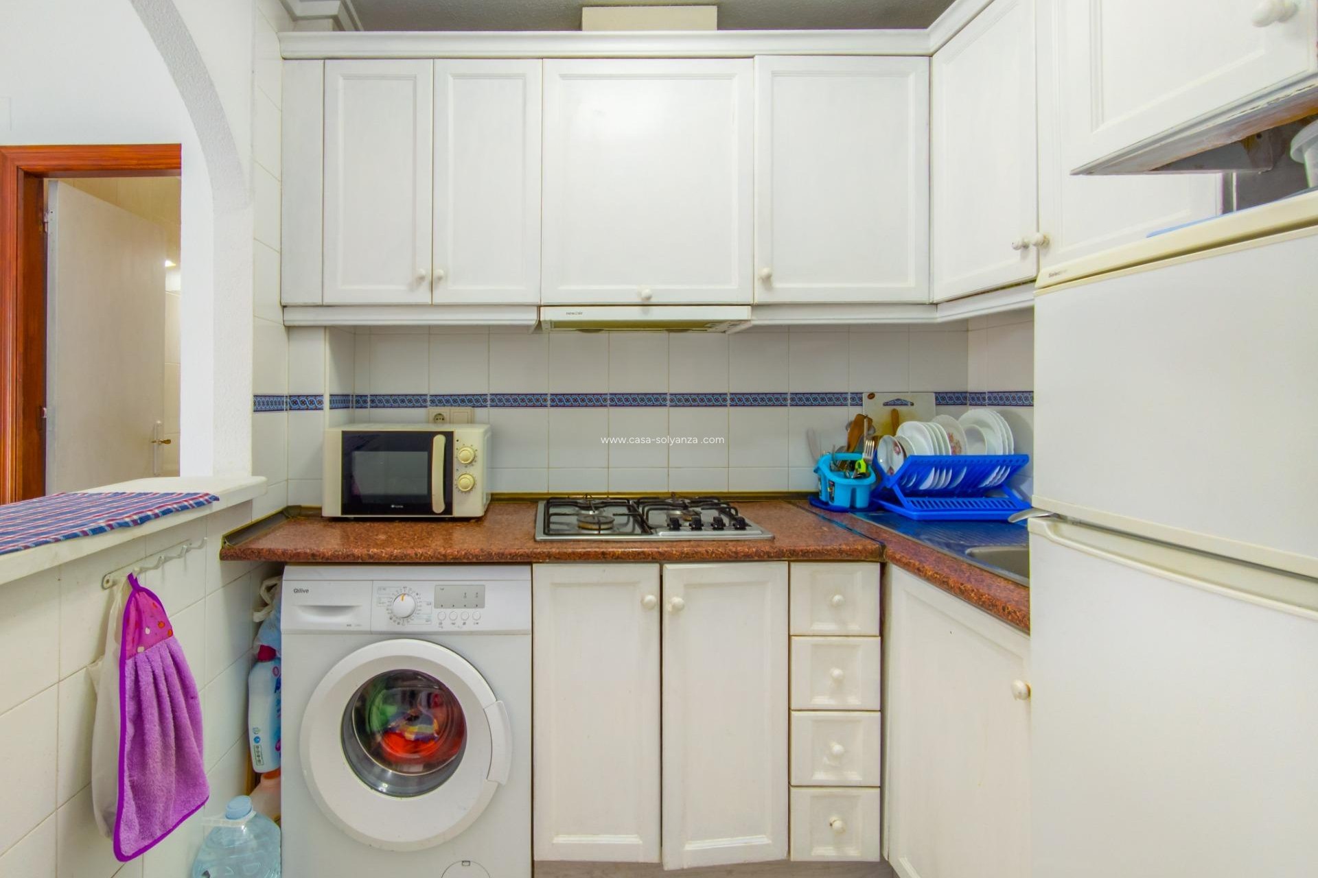 Reventa - Apartamento / piso - Torrevieja - Estacion Autobuses