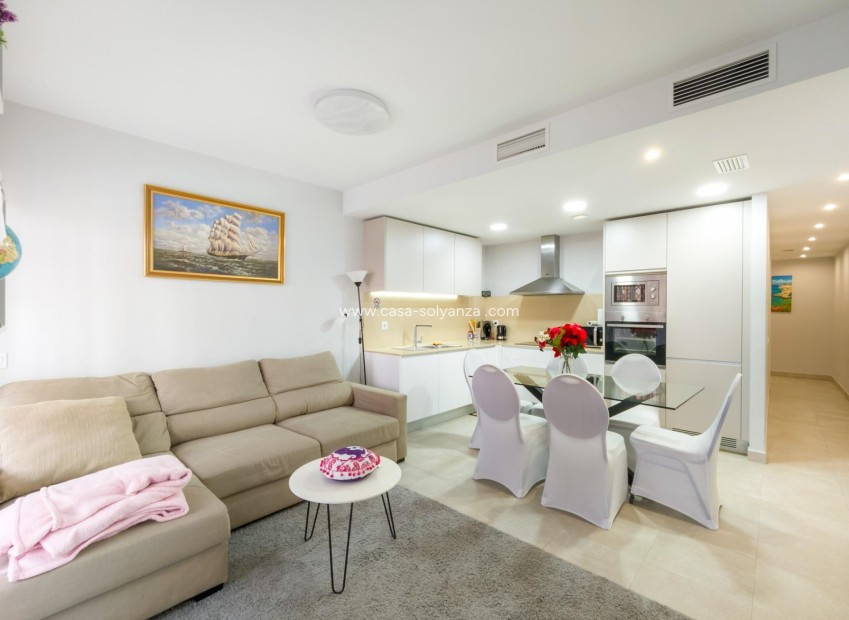 Reventa - Apartamento / piso - Torrevieja - Estacion Autobuses