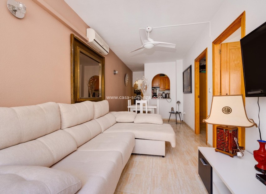 Reventa - Apartamento / piso - Torrevieja - Estacion Autobuses