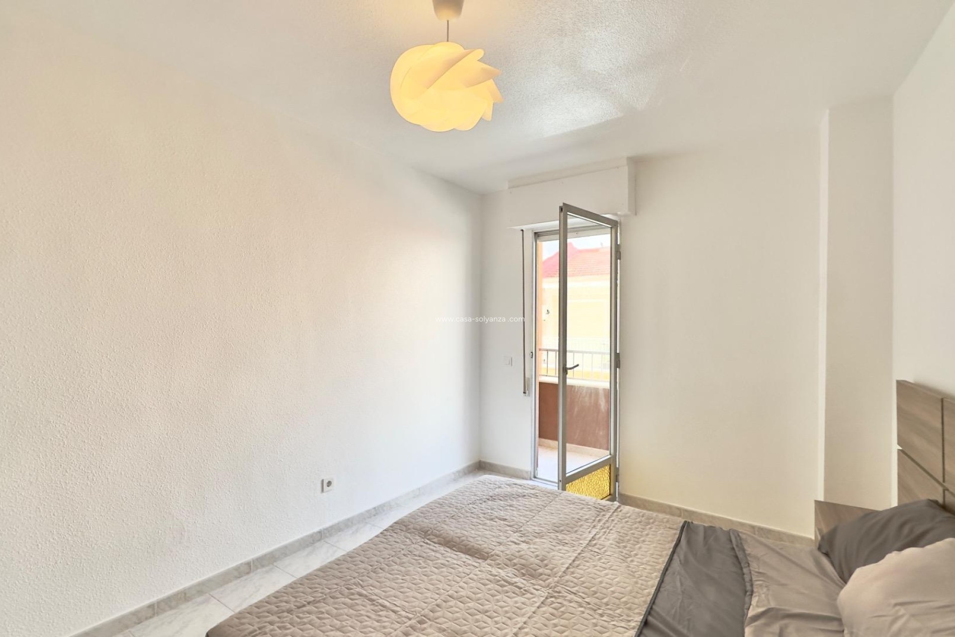 Reventa - Apartamento / piso - Torrevieja - Estacion Autobuses