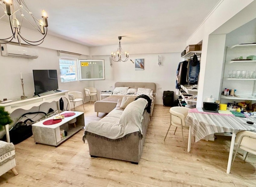 Reventa - Apartamento / piso - Torrevieja - Estacion Autobuses