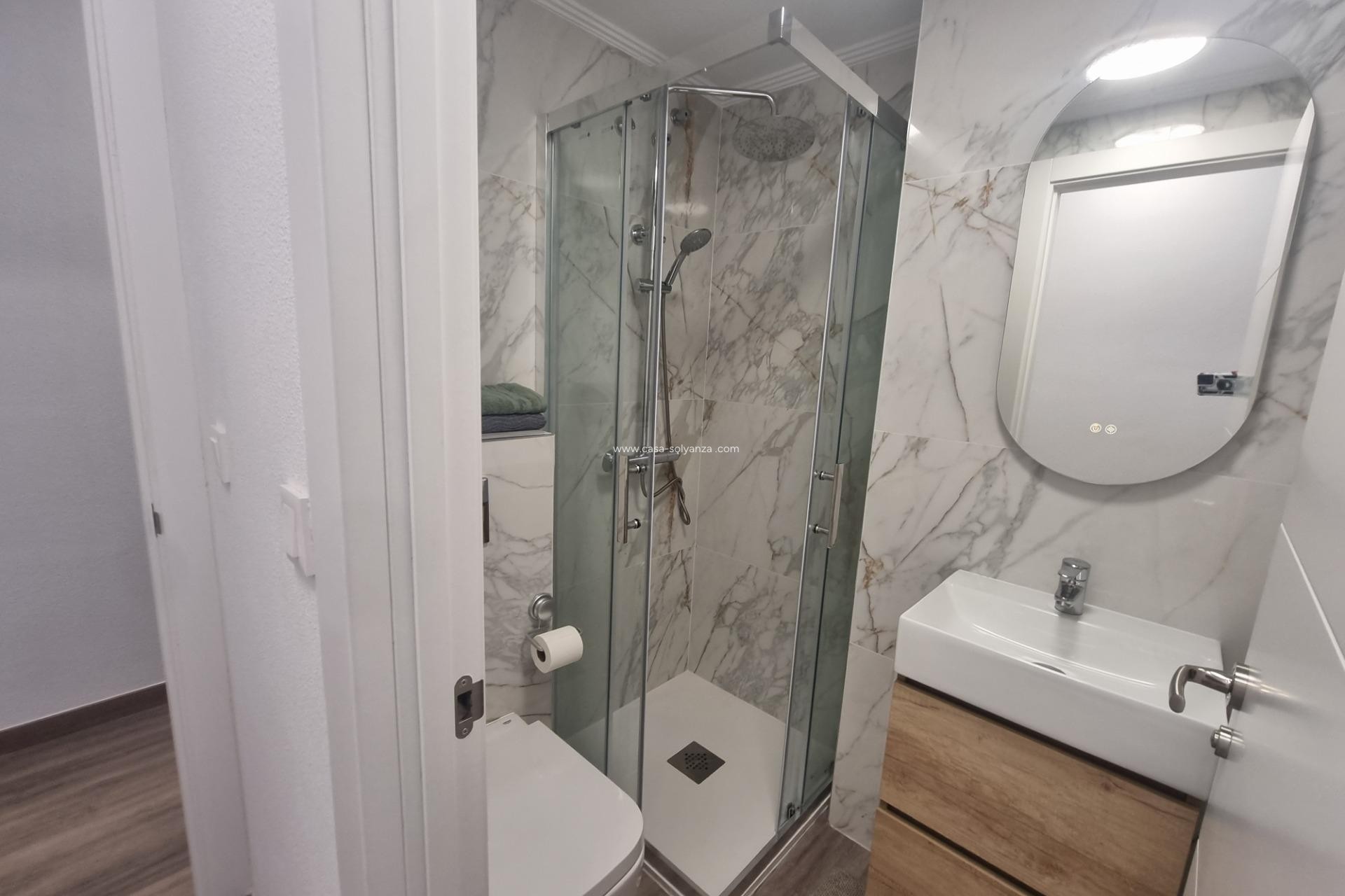 Reventa - Apartamento / piso - Torrevieja - Estacion Autobuses