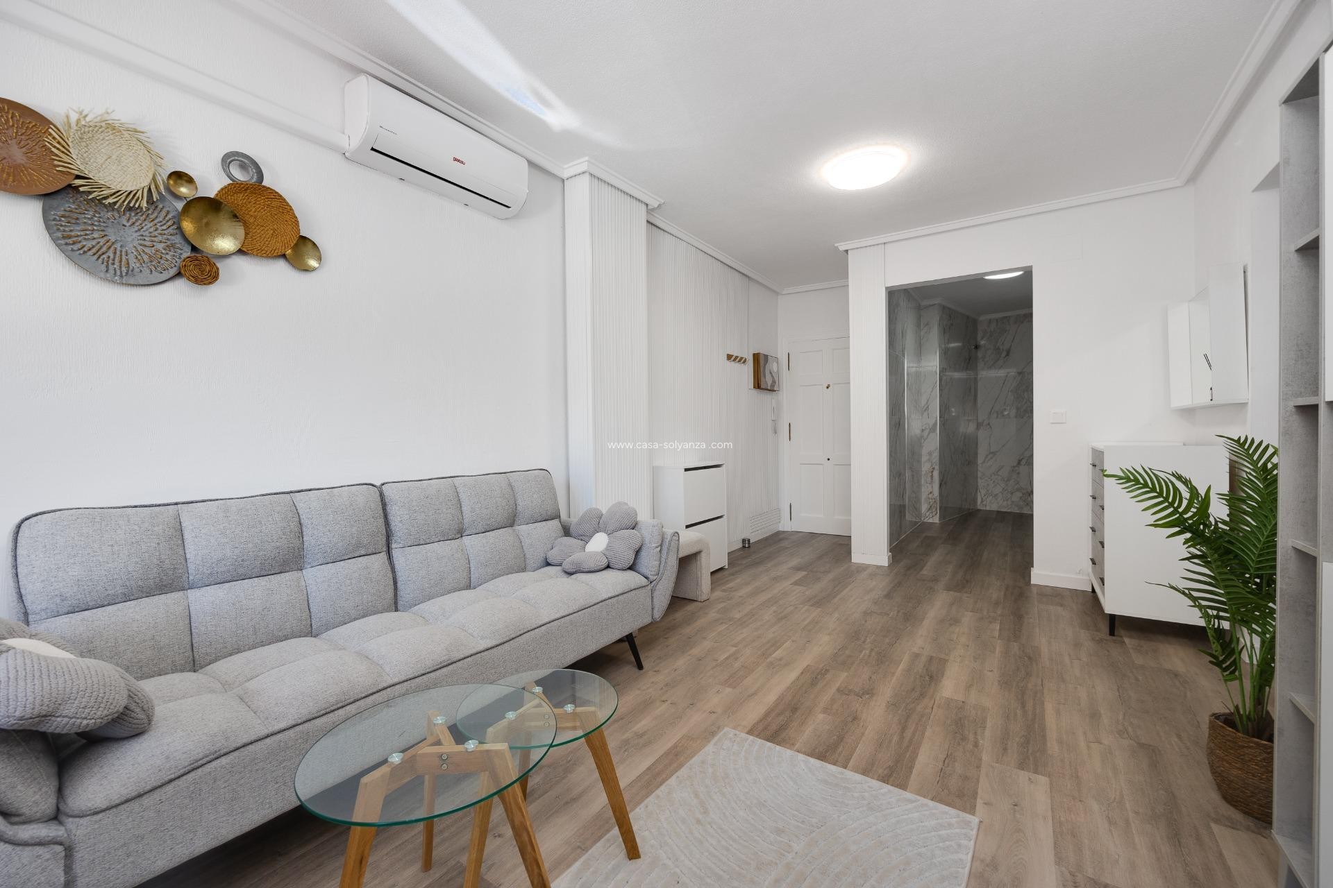 Reventa - Apartamento / piso - Torrevieja - Estacion Autobuses