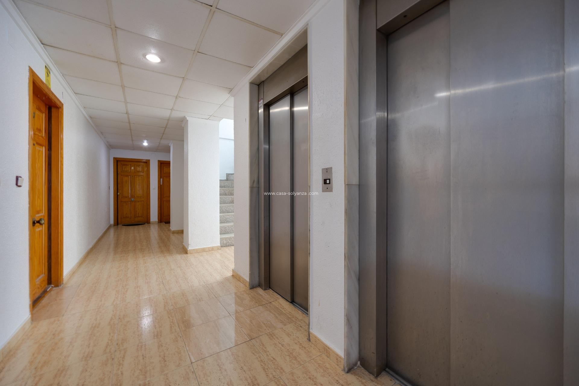 Reventa - Apartamento / piso - Torrevieja - Estacion Autobuses