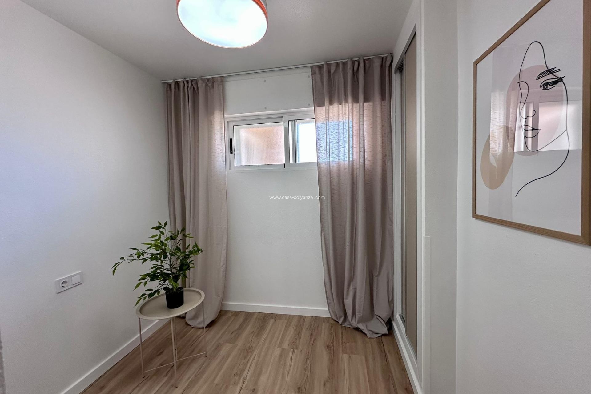 Reventa - Apartamento / piso - Torrevieja - Habaneras