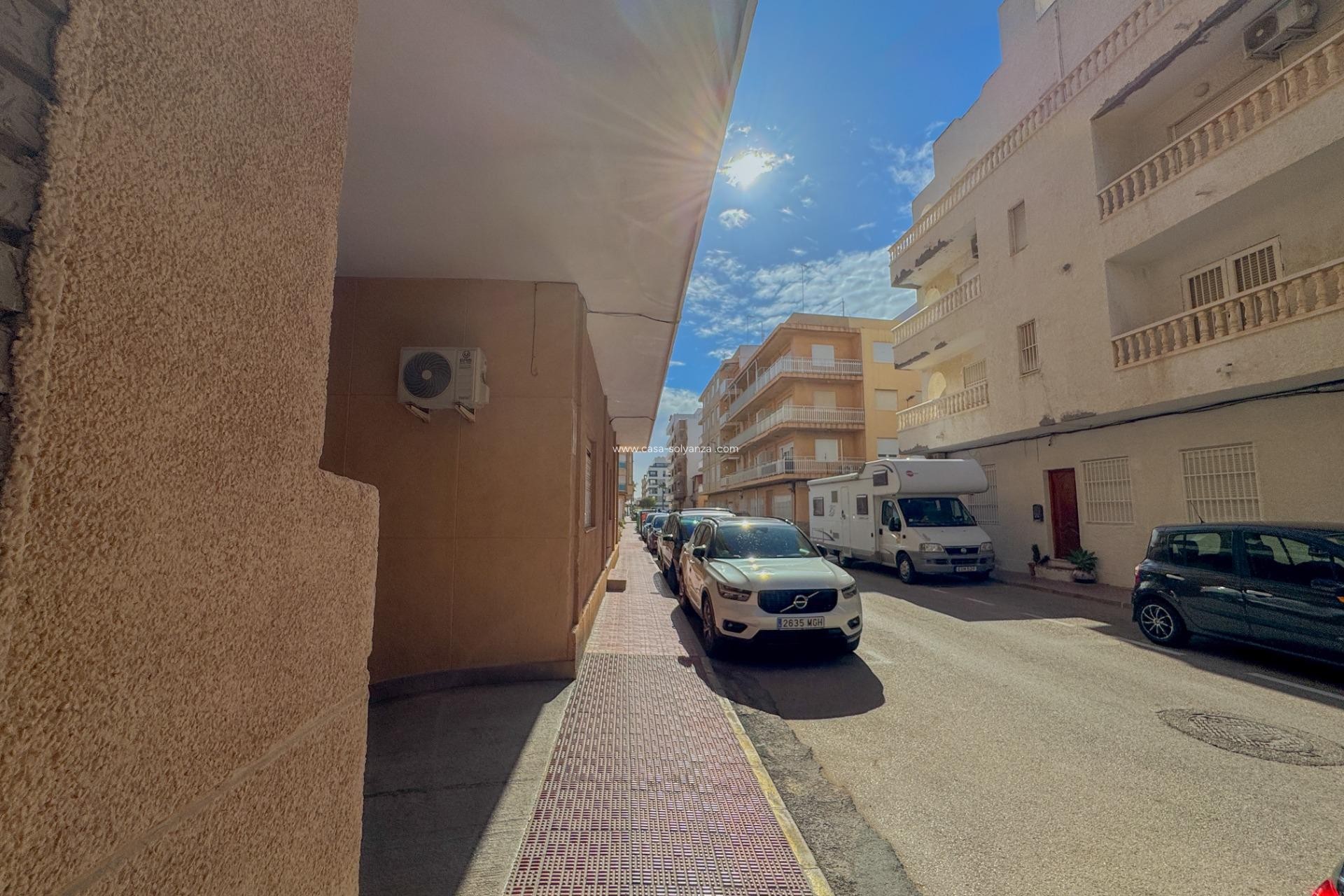Reventa - Apartamento / piso - Torrevieja - La Mata