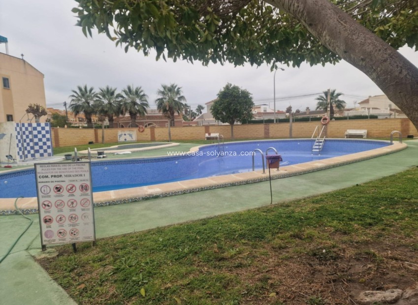 Reventa - Apartamento / piso - Torrevieja - La Siesta