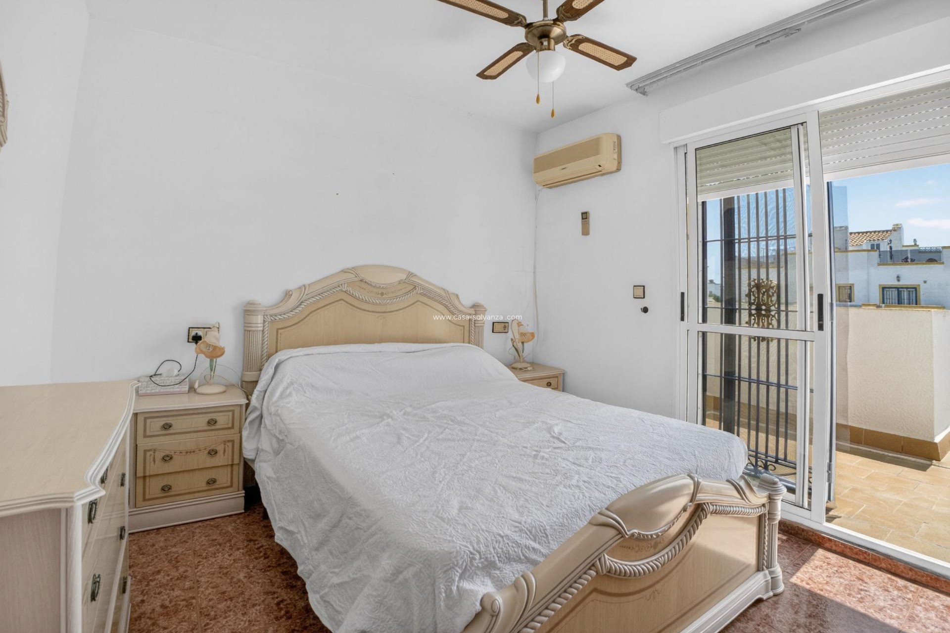 Reventa - Apartamento / piso - Torrevieja - La Siesta