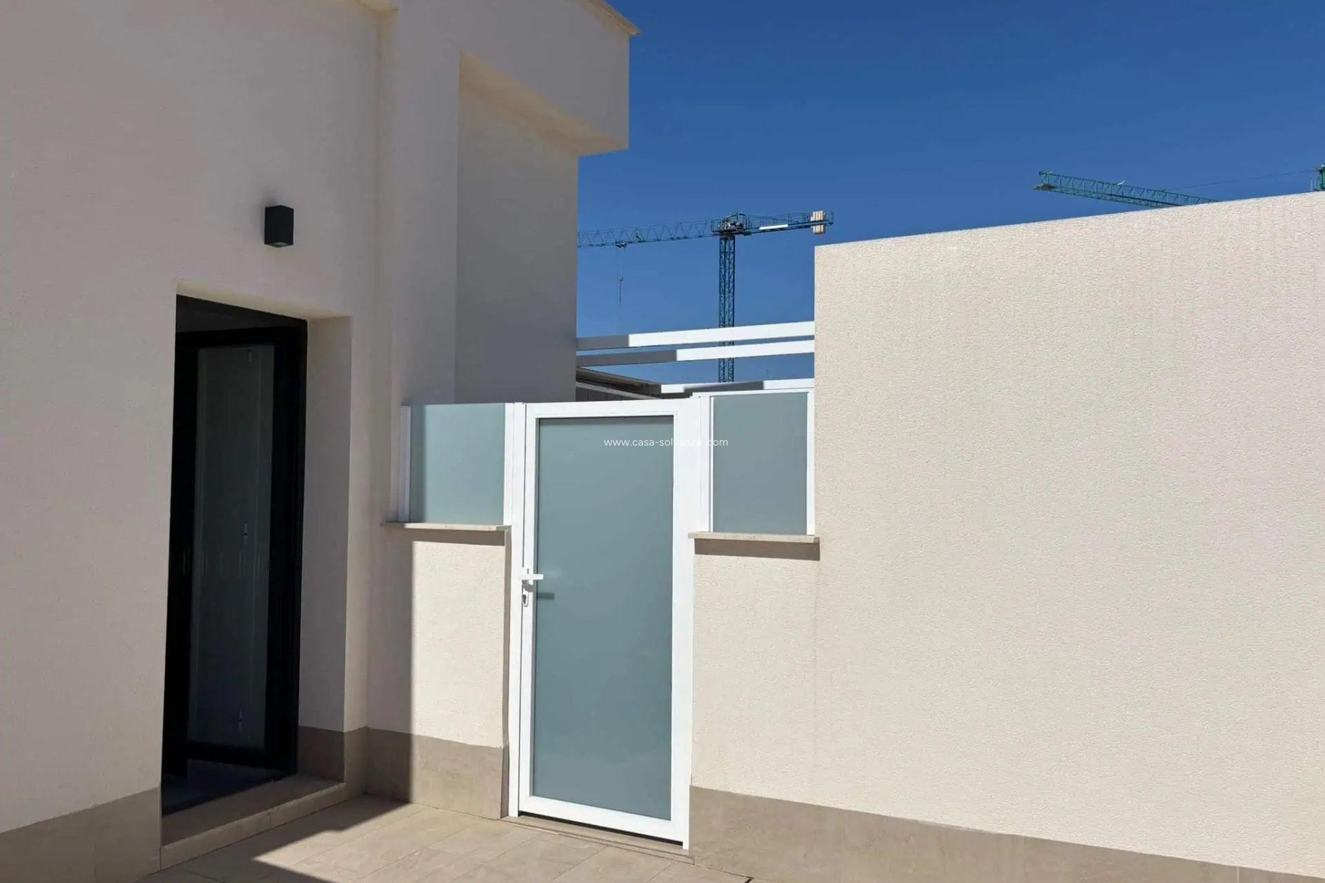 Reventa - Apartamento / piso - Torrevieja - Las Piscinas Naturales