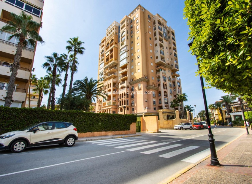 Reventa - Apartamento / piso - Torrevieja - Los Frutales