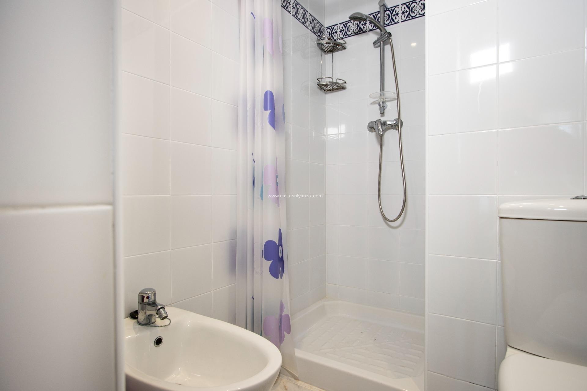 Reventa - Apartamento / piso - Torrevieja - Los Frutales