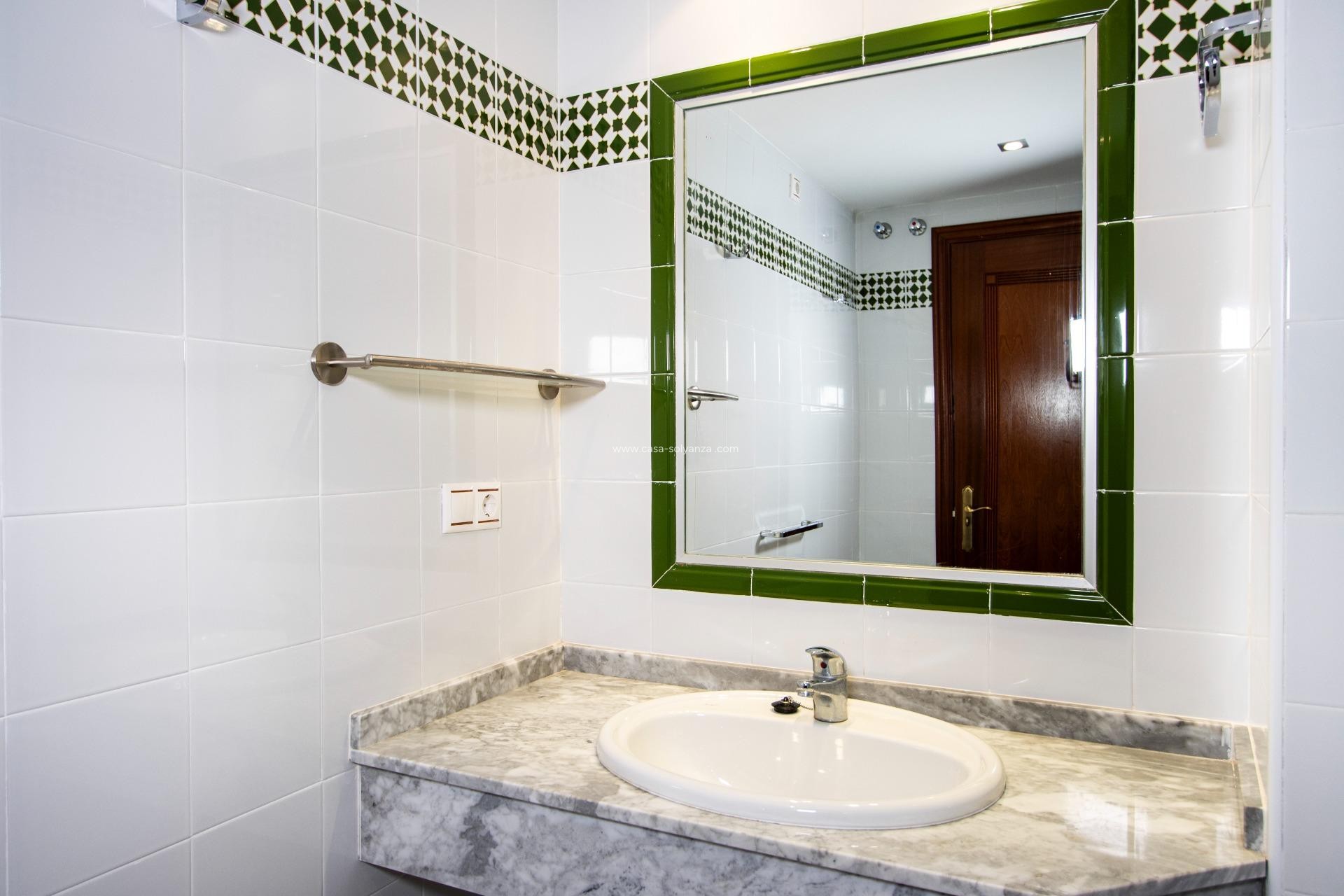 Reventa - Apartamento / piso - Torrevieja - Los Frutales