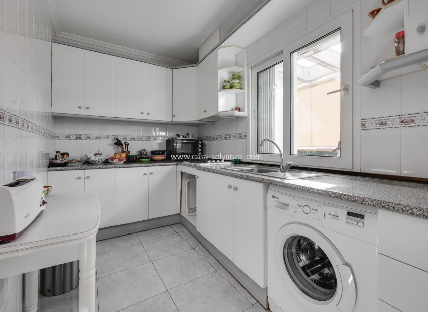 Reventa - Apartamento / piso - Torrevieja - PARQUE DE LAS NACIONES