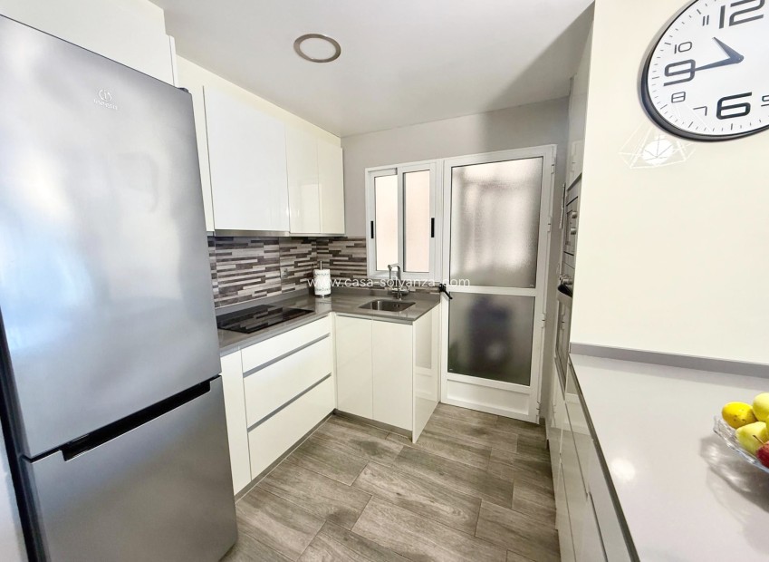 Reventa - Apartamento / piso - Torrevieja - PARQUE DE LAS NACIONES