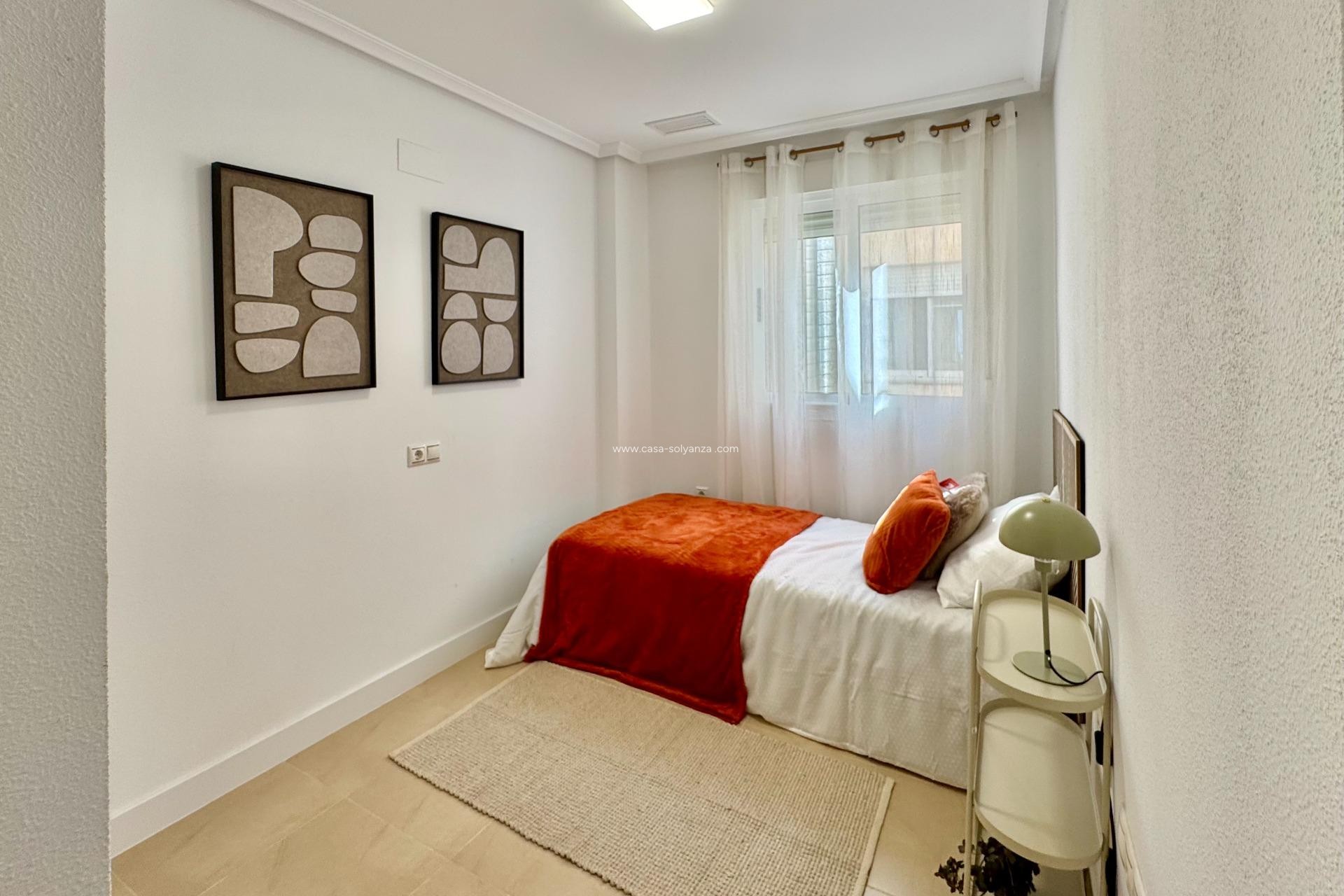 Reventa - Apartamento / piso - Torrevieja - PARQUE DE LAS NACIONES