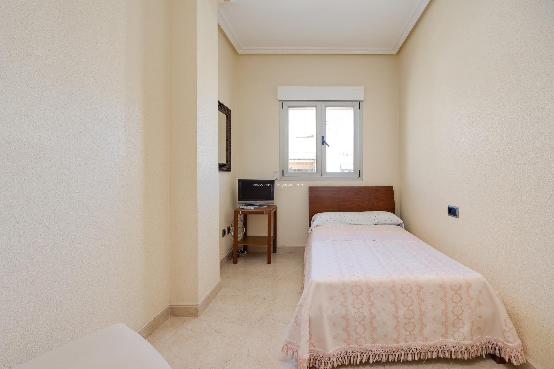 Reventa - Apartamento / piso - Torrevieja - Paseo Maritimo