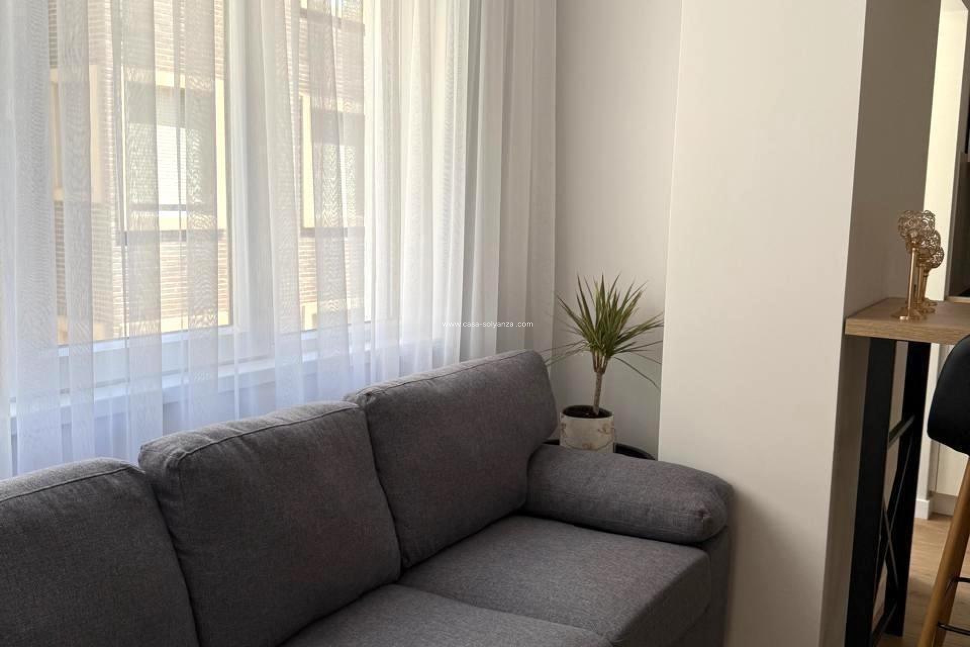 Reventa - Apartamento / piso - Torrevieja - Paseo Maritimo