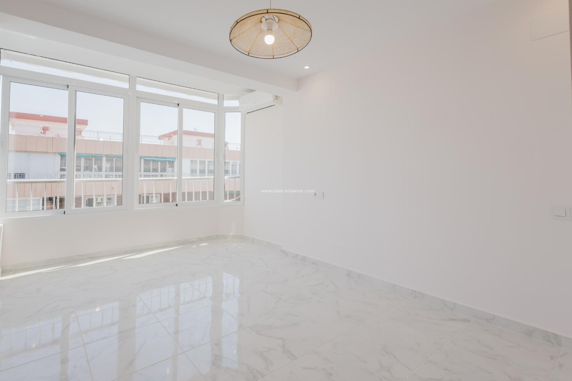 Reventa - Apartamento / piso - Torrevieja - Playa de La Acequion