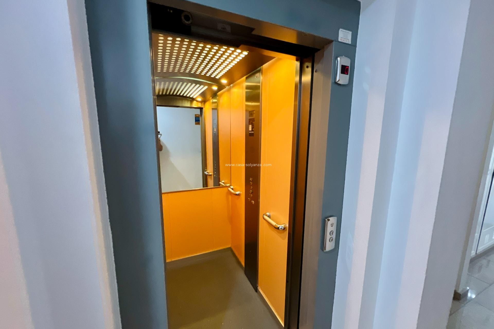 Reventa - Apartamento / piso - Torrevieja - Playa de los Locos