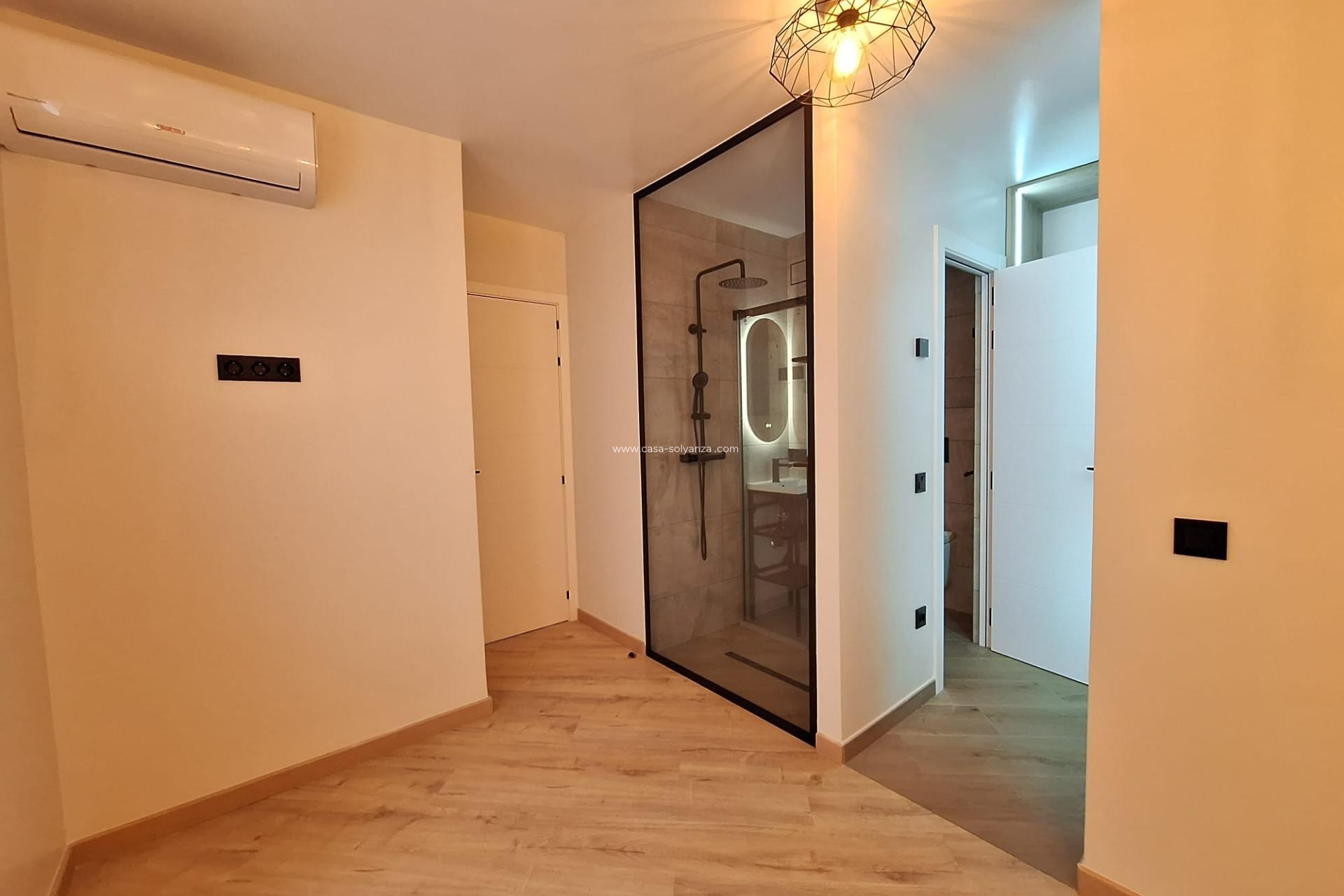 Reventa - Apartamento / piso - Torrevieja - Playa de los Locos