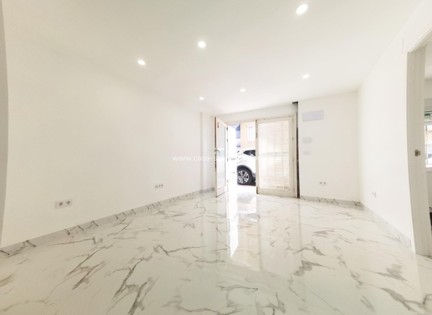 Reventa - Apartamento / piso - Torrevieja - Playa De Los Naufragos