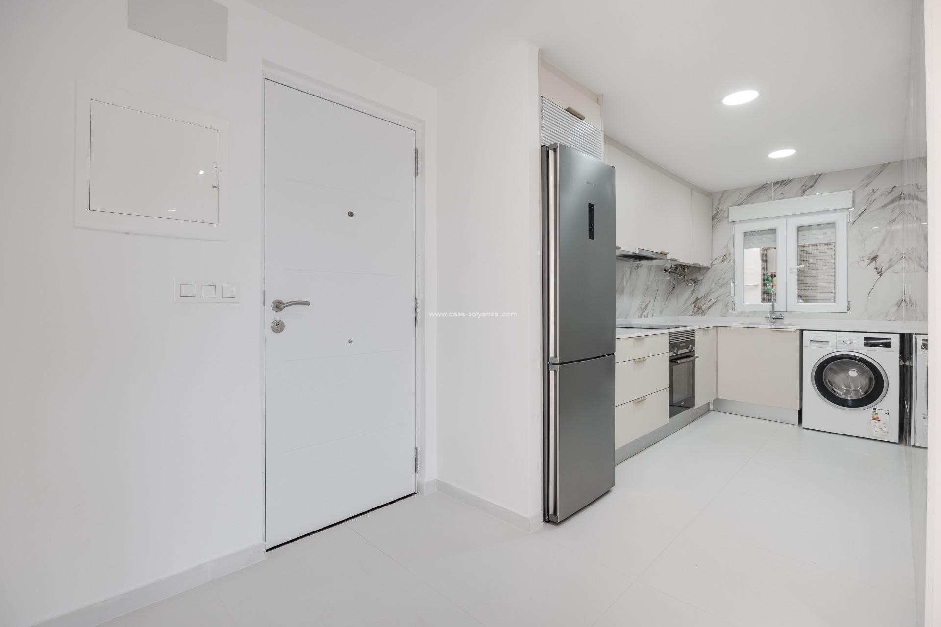 Reventa - Apartamento / piso - Torrevieja - Playa De Los Naufragos