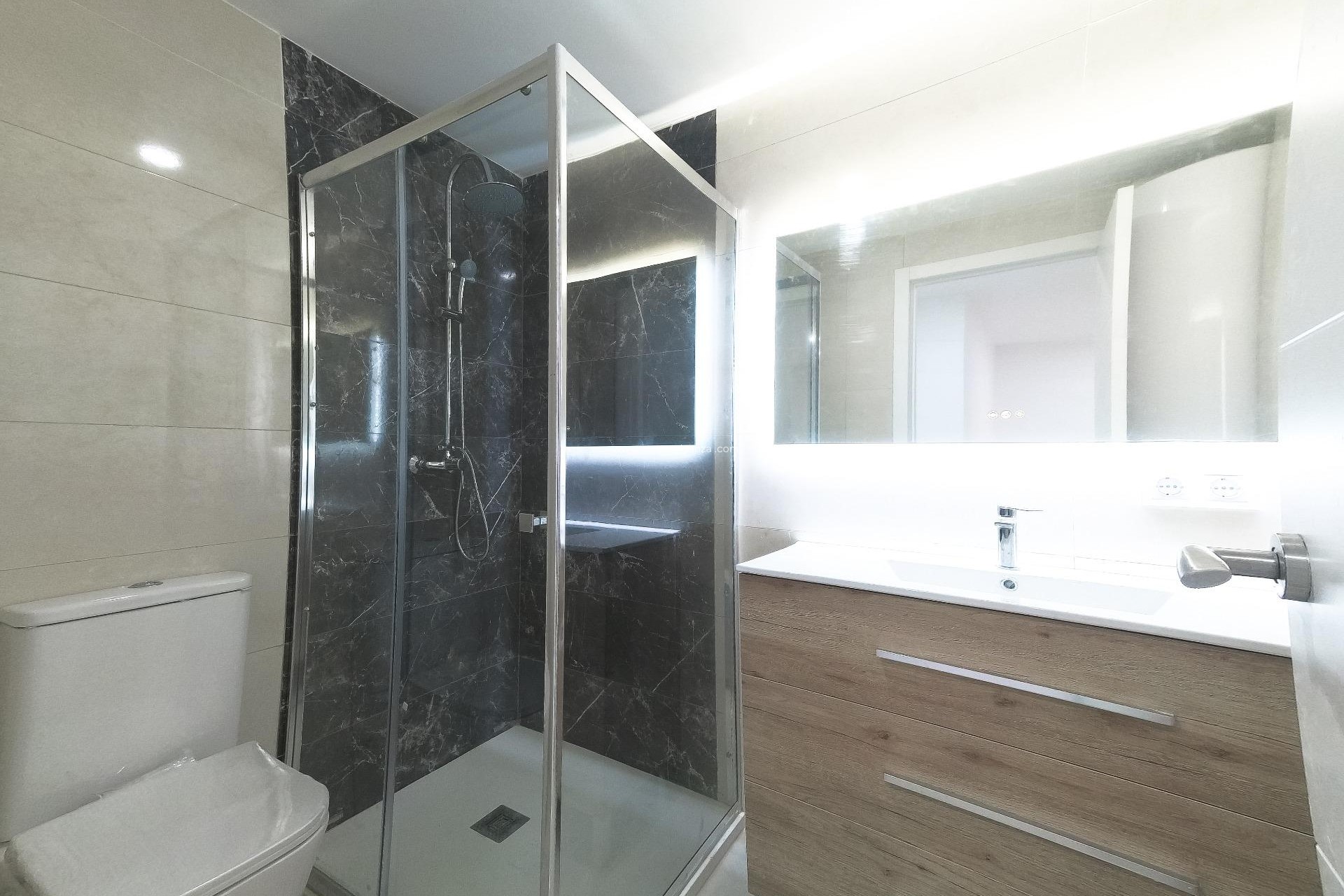 Reventa - Apartamento / piso - Torrevieja - Playa De Los Naufragos