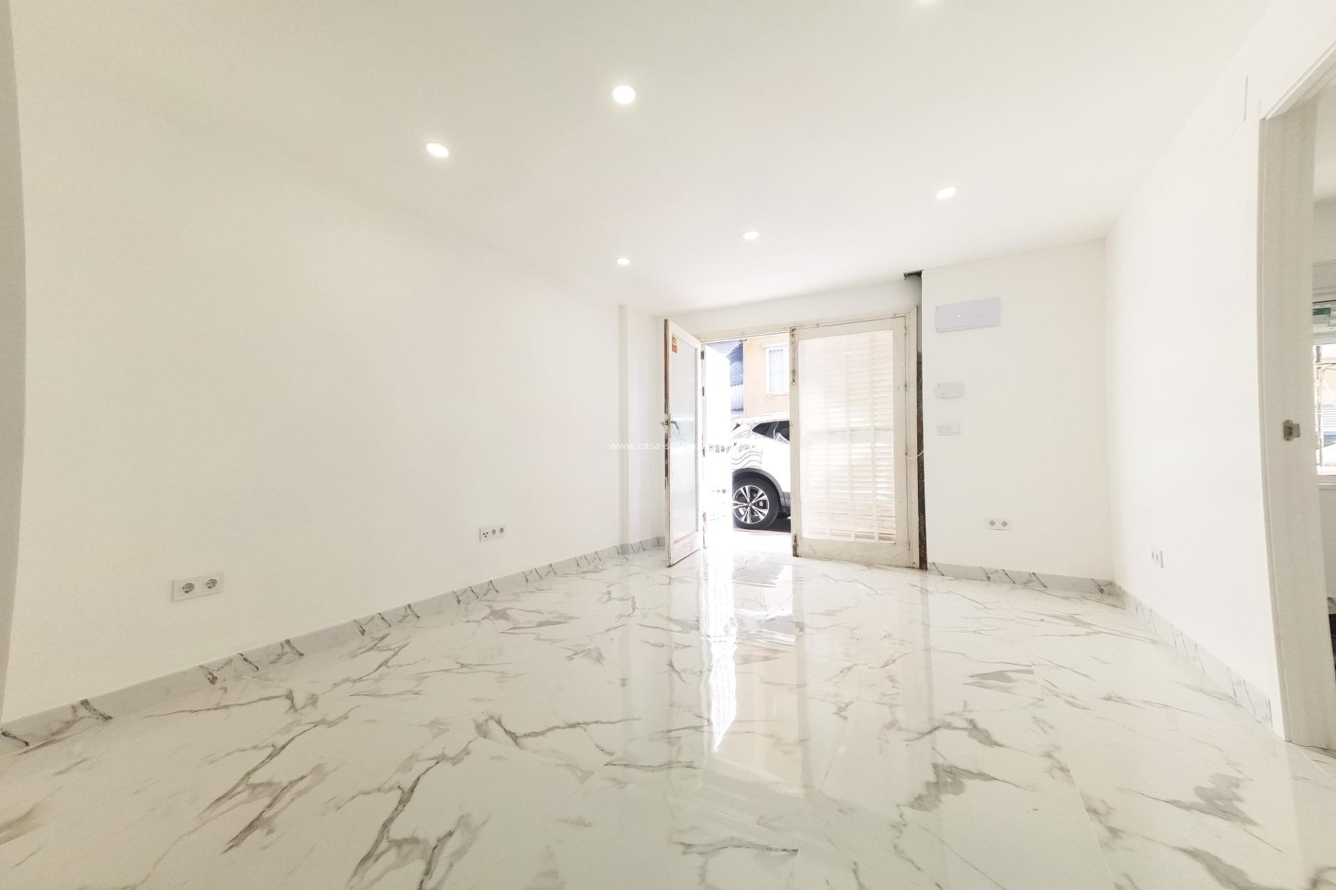 Reventa - Apartamento / piso - Torrevieja - Playa De Los Naufragos