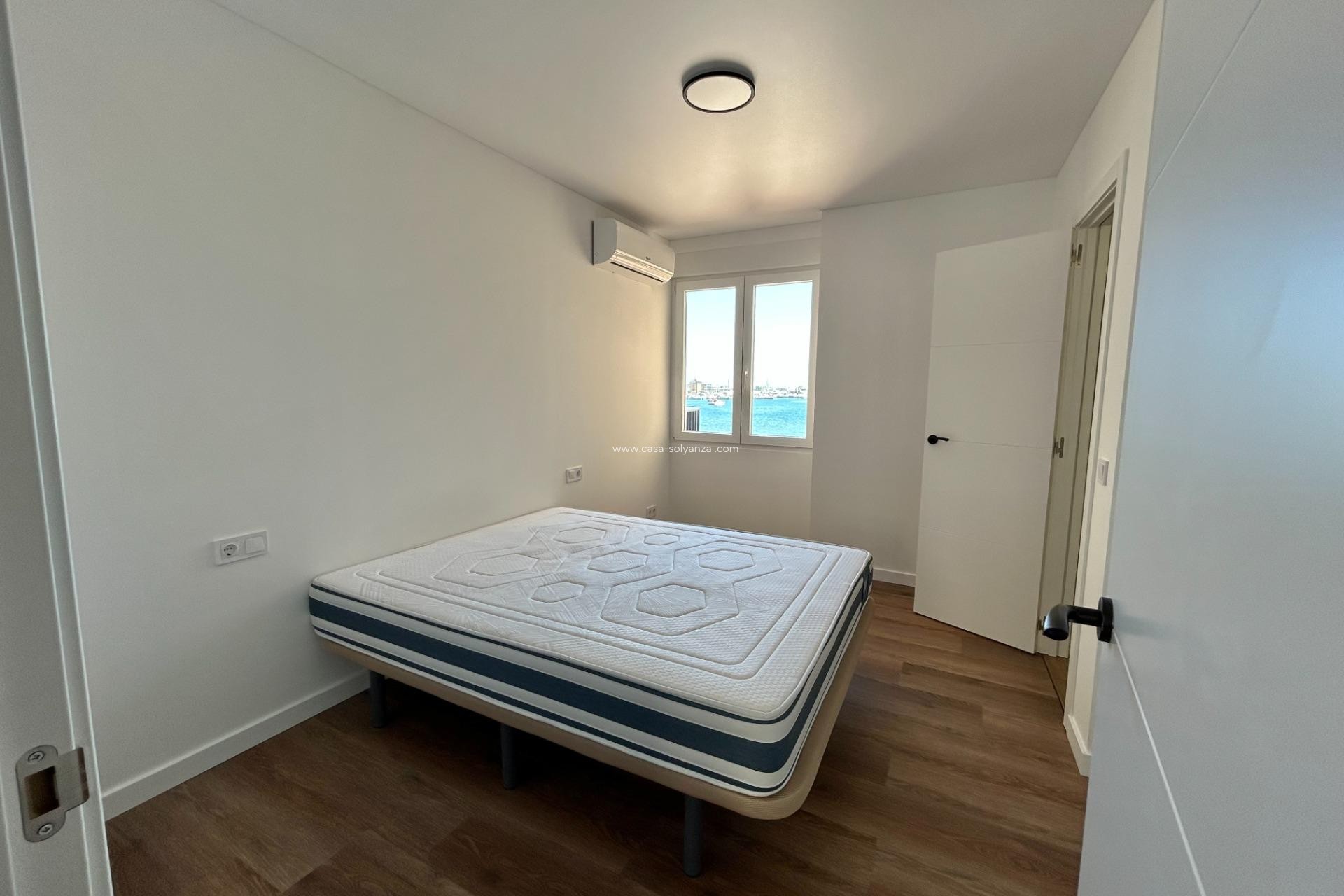 Reventa - Apartamento / piso - Torrevieja - Playa del Acequión