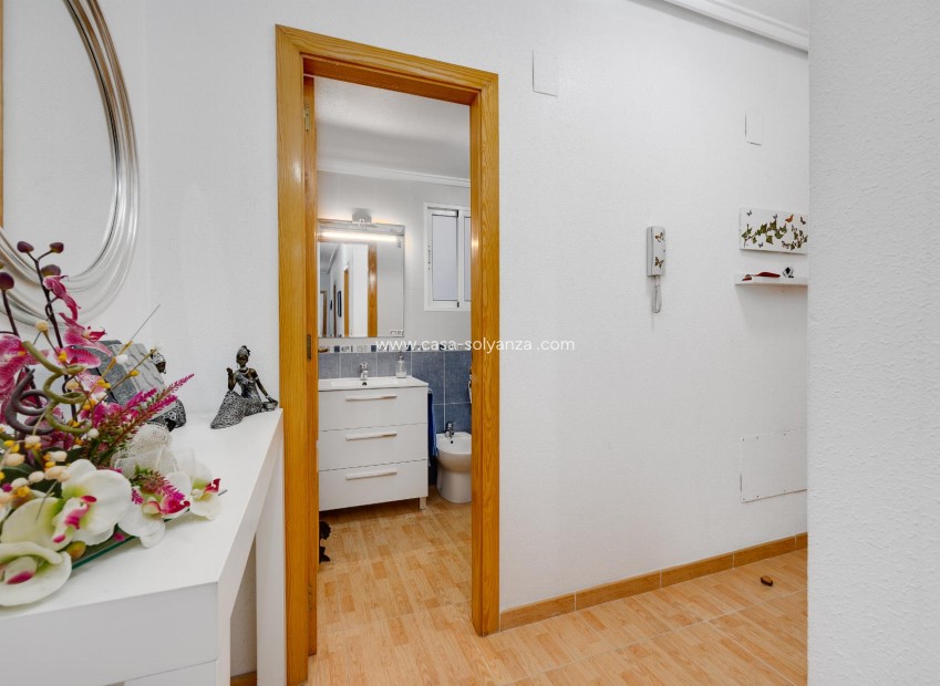 Reventa - Apartamento / piso - Torrevieja - Playa del Acequión